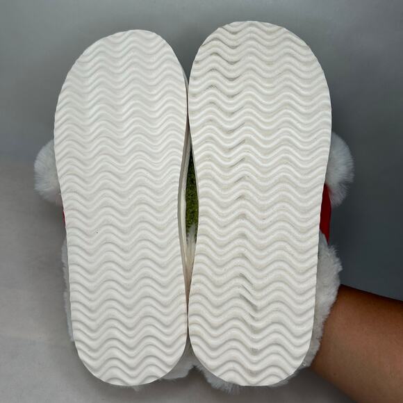 American Eagle Grinch NWT Scuff Slippers Santa Hat Women’s Size 9 - Picture 2 of 5